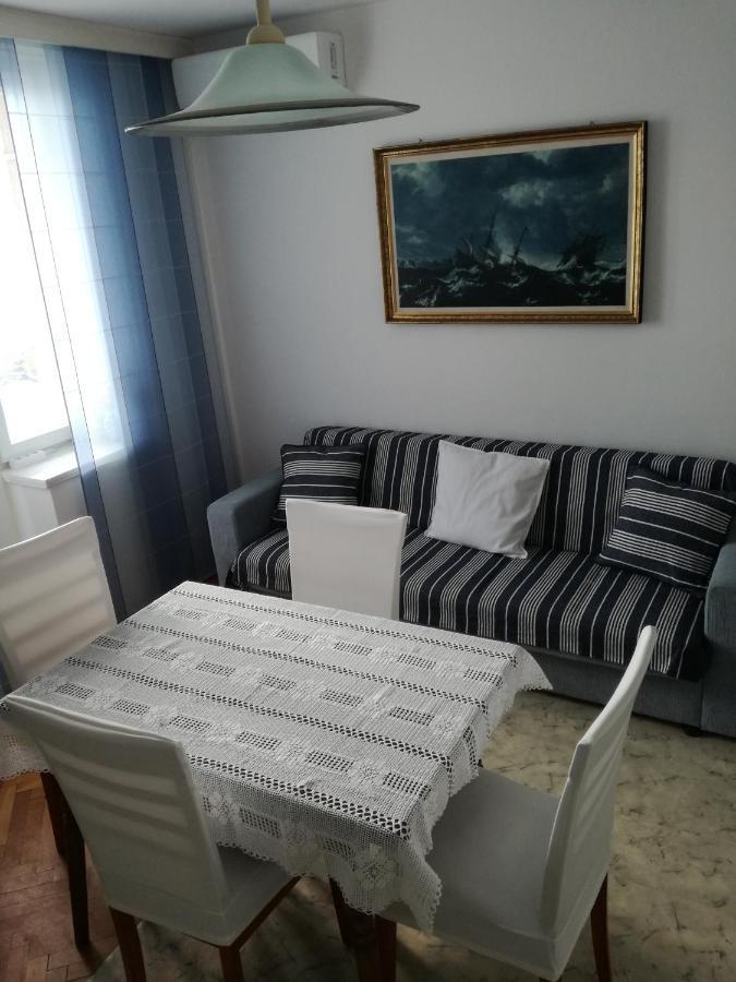 סנג' Apartment Domines מראה חיצוני תמונה